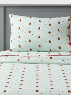 Pillowfort Queen Cotton Gingerbread Sheet Set